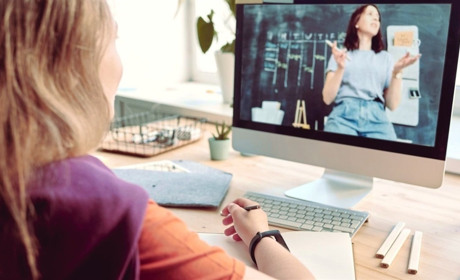 Відновлення занять у школах та корисні посилання для проведення онлайн уроків