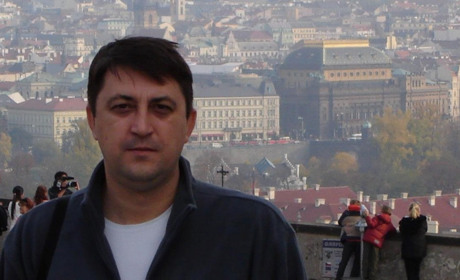 Доля викраденого бердянського активіста Віталія Шевченка невідома