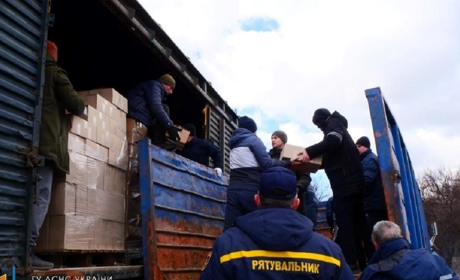 У Запоріжжя прибуло 5 вагонів гуманітарки
