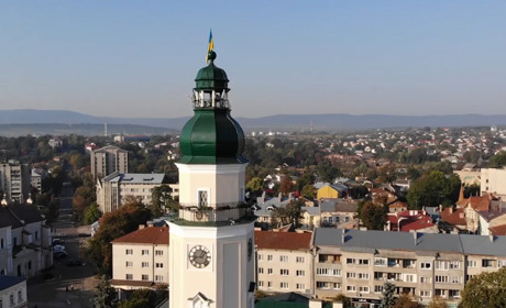 У Дрогобичі створили сайт для переселенців та розповіли про компенсації за допомогу з поселенням