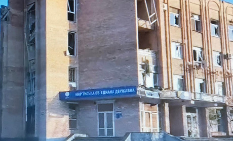 «Обстріли практично не припиняються». У Мар'їнці щонайменше двоє поранених