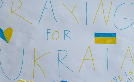 Учні міжнародного французького ліцею в Дубаї підтримали Україну