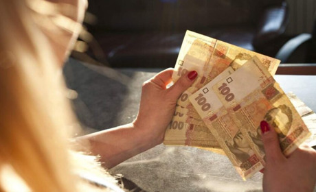 Переселенцям виплачуватимуть по дві тисячі гривень щомісяця