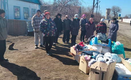 Волонтери направили продукти частині Пологівського району