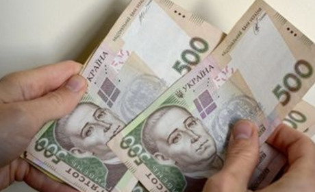 Кабмін виділив 10 млрд гривень на виплати біженцям: хто та скільки може отримати