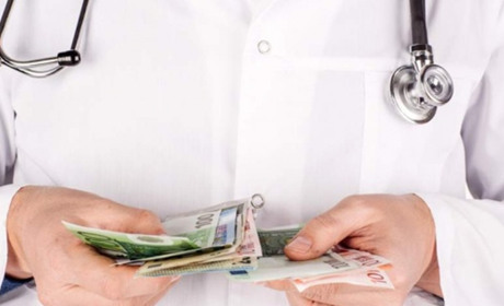 В умовах війни кожен лікар та медсестра отримуватимуть гідну заробітну плату - МОЗ