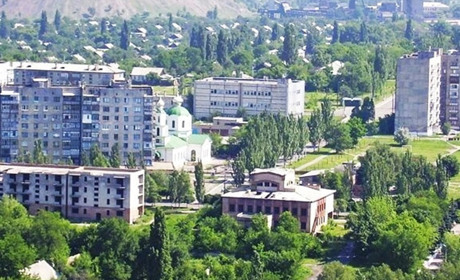 Місяць незламності. У Торецьку збираються на суботник та міркують про закінчення війни