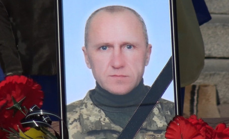Наша громада попрощалася з ще одним захисником – Вадимом Хроменком