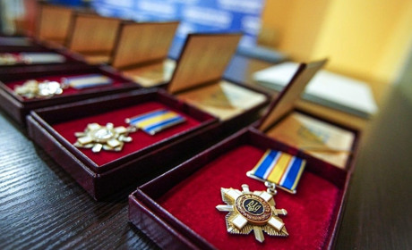 Героям Слава! Президент підписав Указ про відзначення державними нагородами України!
