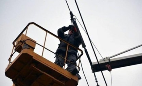 Низка населених пунктів Гадяччини знеструмлені через штормовий вітер