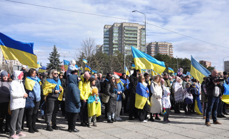 Україна понад усе: у Нетішині пройшов патріотичний флешмоб (фоторепортаж)