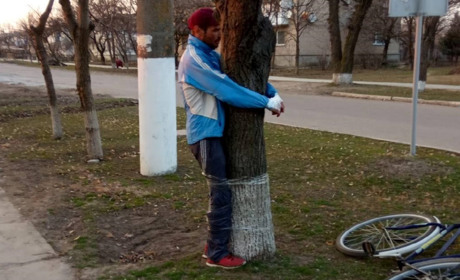 В Нижніх Сірогозах затримали мародера, який пограбував пенсіонерку (фото)