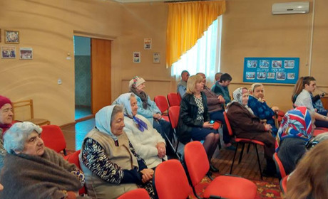 До Курахового евакуювали мешканців Новомихайлівського будинку ветеранів