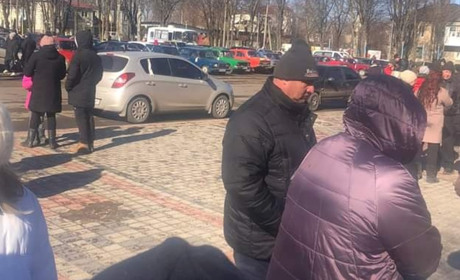 Как переслать деньги родственникам и близким в Волноваху