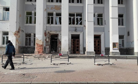 Знову обстріли: вночі в центрі Чернігова горіли ринок і торговий центр