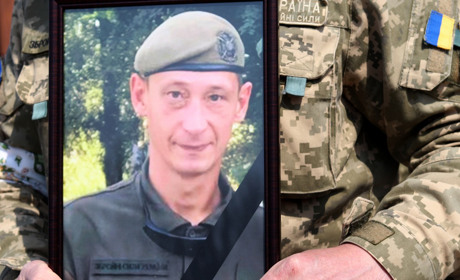 Нікополь простився з Героєм Артемом Поночовним, який захищав Україну від окупанта