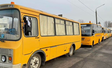 Гуманітарну допомогу знову не пропустили, мелітопольці виїжджають власним транспортом