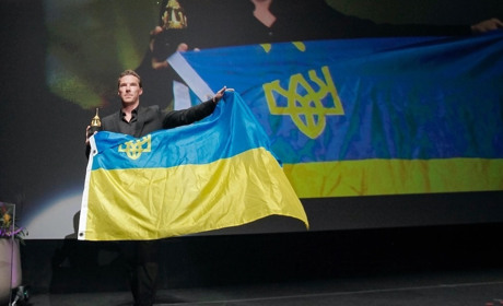 Присвячують пісні і перераховують гроші: як всесвітньовідомі зірки підтримують Україну