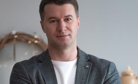 Російські військові відпустили з полону мера Приморська, але змушують ходити на допити