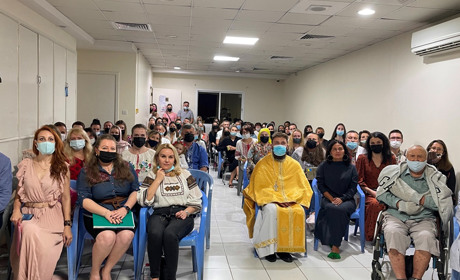 Новопризначений священник відслужив перші літургії в ОАЕ за мир та припинення війни в Україні