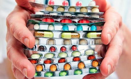 "Шукаємо по всій Україні": як волонтери забезпечують ліками добропільців