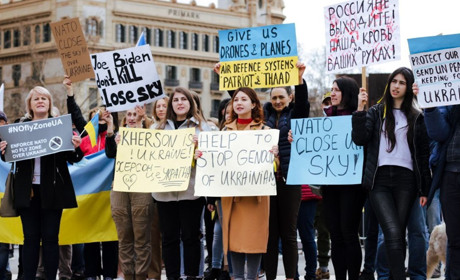 Де шукати допомогу українцям в Іспанії: корисні групи і чати