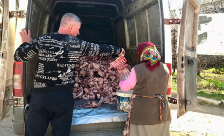 Підприємство Біляївської громади надає людям допомогу: 10 тонн продукції розвезли по селах громади