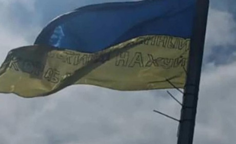 Спротив нації: селяни повернули на місце синьо-жовтий стяг