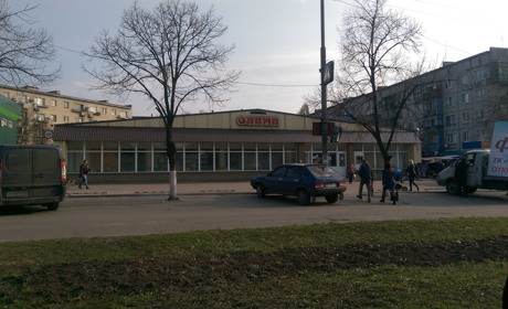 Магазини, які продовжують працювати у Добропіллі. Адреси