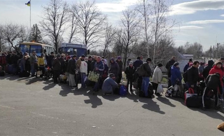 «Гуманітарні коридори» під обстрілами, ситуація у Луганщині 9 квітня