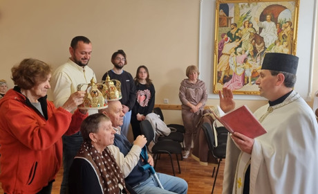 У Чорткові літня пара вимушених переселенців вирішила взяти Таїнство церковного шлюбу