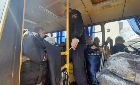 В Добропіллі триває безплатна евакуація до Дніпра