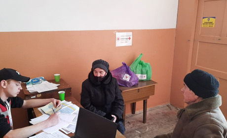 Гумдопомога для мешканців Торецької громади від Червоного Хреста. Як отримати?