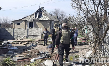 За добу 11 квітня росіяни обстріляли на Донеччині 12 населених пунктів