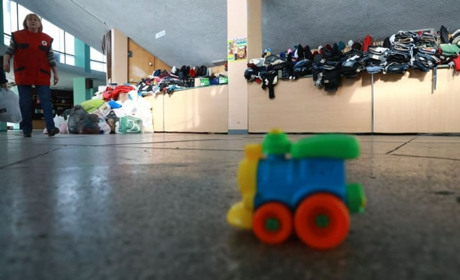 Мелітопольців у Запоріжжі селять у центрі допомоги: як облаштовуються вимушені переселенці