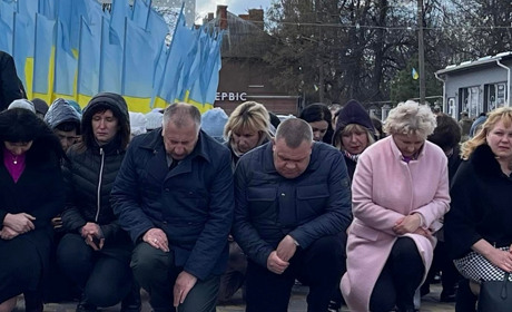 Ракетний удар по Одещині: у Подільському районі поховали другого за день захисника України (ФОТО)