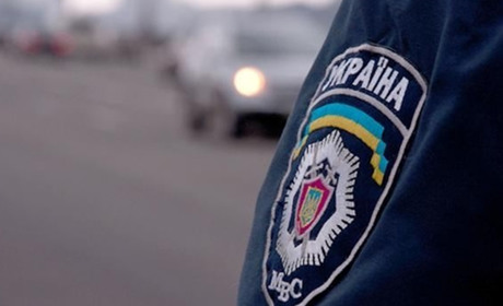 У Добропіллі поліцейські обходять будинки для надання допомоги населенню