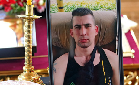 Нікополь простився із земляком Захаром Кордополовим, який загинув захищаючи Україну