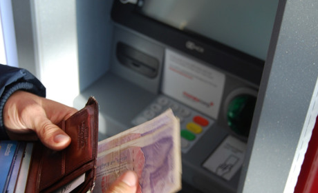 У Скадовську знову працює ПриватБанк