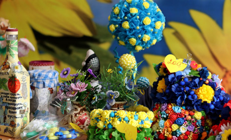 У Нікополі відбувся благодійний «Великодній ярмарок» зі збору коштів захисникам: репортаж