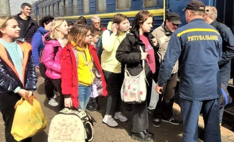 Що робити школярам з окупованих населених пунктів? - 6 запитань до відділу освіти Донецької ОДА