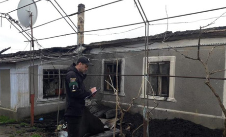 У селі Троїцькому 60-річний чоловік спалив дім через свої образи на співмешканку