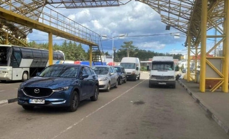 Достатньо внутрішнього паспорта: умови виїзду у ЄС для українців не змінилися