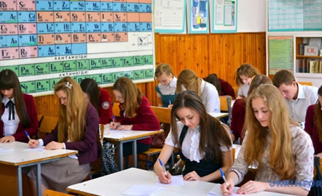 Як випускники шкіл Торецької громади зможуть отримати документи про освіту?