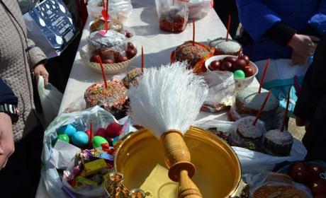 З вірянами чи без. Як відбуватимуться служби на Великдень у Добропіллі?