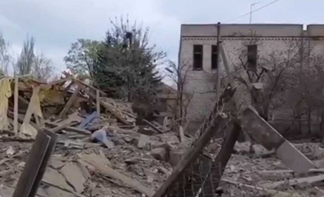 Вщент зруйновані будинки: наслідки ворожих обстрілів Олександрівки