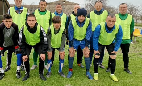 У Нижніх Торгаях зіграли товариський футбольний матч між командами «Хлібороб» і «Сармат»