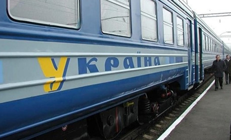 Потяг Ужгород-Лозова відстає від графіку