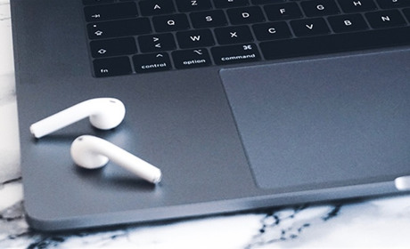 Бездротові навушники Apple AirPods - які плюси і мінуси