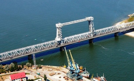 У Затоці окупанти нанесли повторний удар по мосту через Дністровський лиман